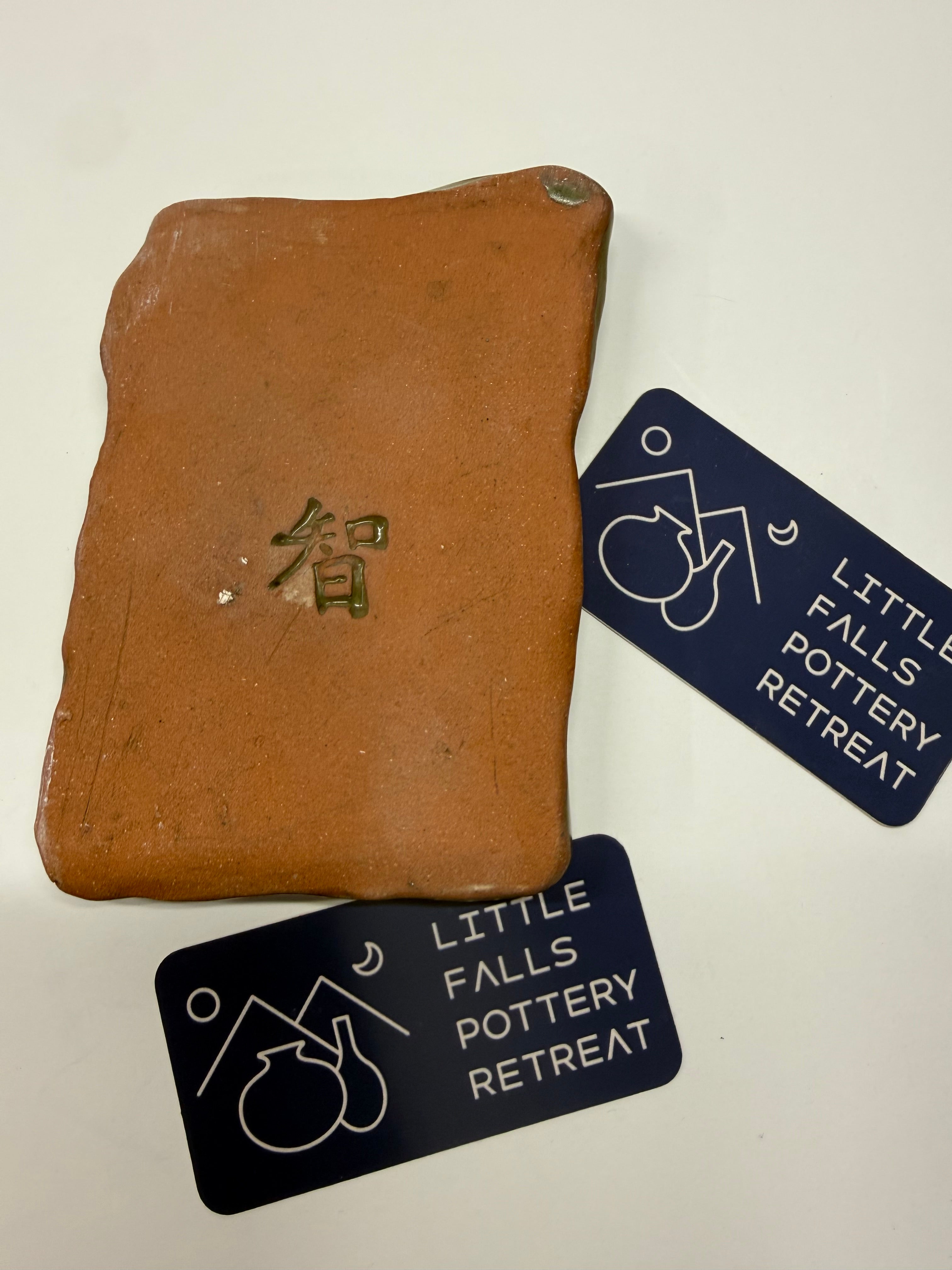 Item 0016: LFPR Hand-carved Wisdom Soap-saver/dish in Green (Laigoi)